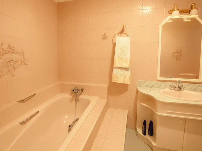 House - Detached Villa в продаже в Torremolinos, Málaga. В доме 3 спален и 3 ванных комнат. Площадь дома 263 м². Площадь участка 913 м²