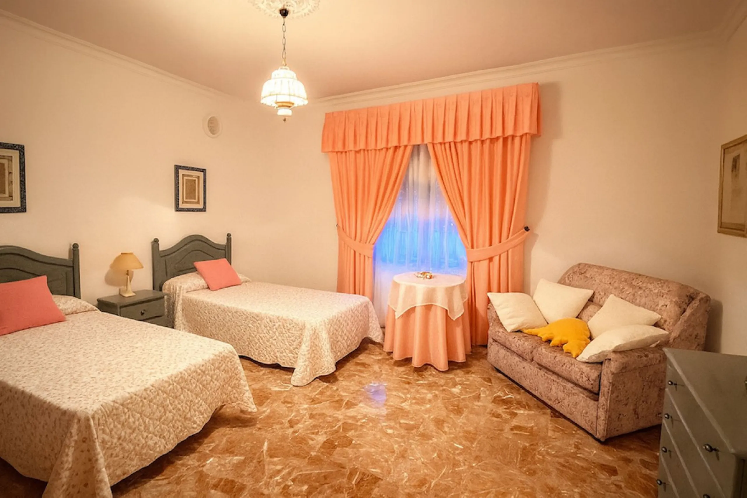 House - Detached Villa в продаже в Torremolinos, Málaga. В доме 3 спален и 3 ванных комнат. Площадь дома 263 м². Площадь участка 913 м²
