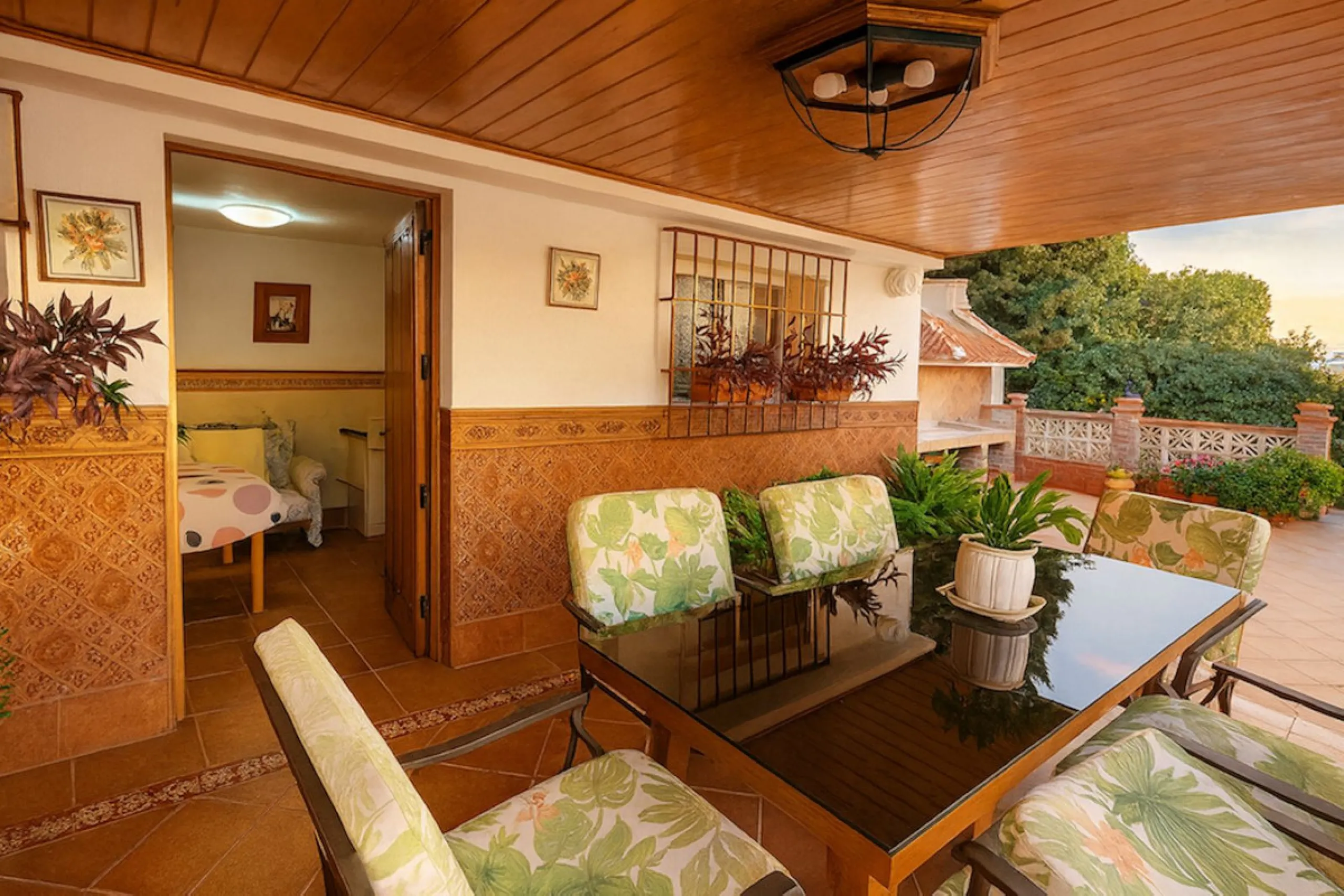 House - Detached Villa в продаже в Torremolinos, Málaga. В доме 3 спален и 3 ванных комнат. Площадь дома 263 м². Площадь участка 913 м²