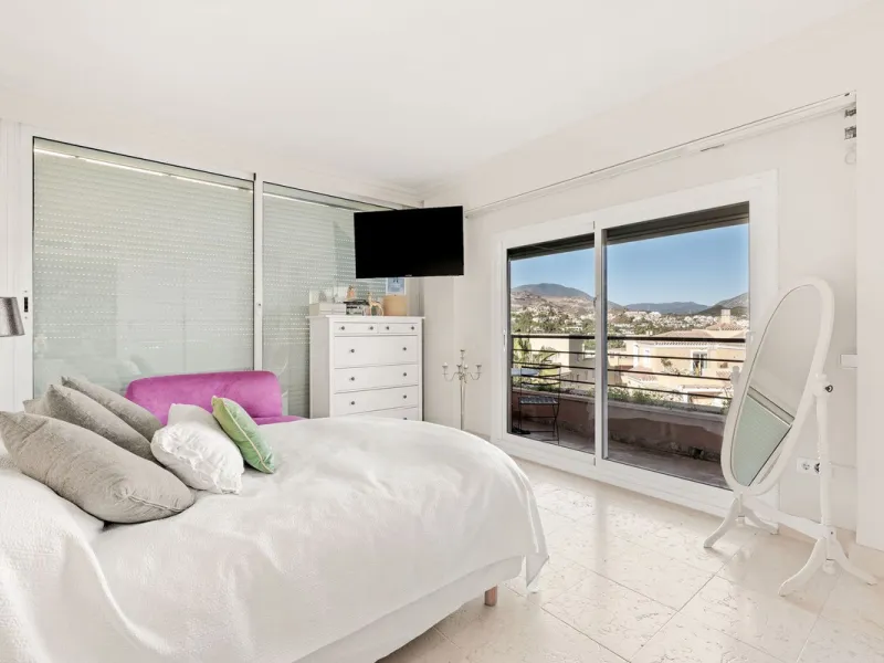 Апартамент средний этаж, Nueva Andalucía, Costa del Sol