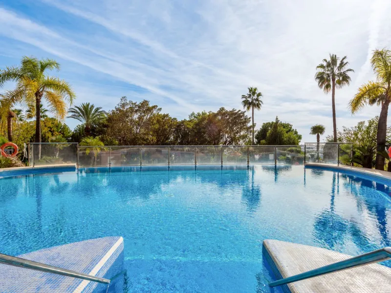 Апартамент средний этаж, Nueva Andalucía, Costa del Sol