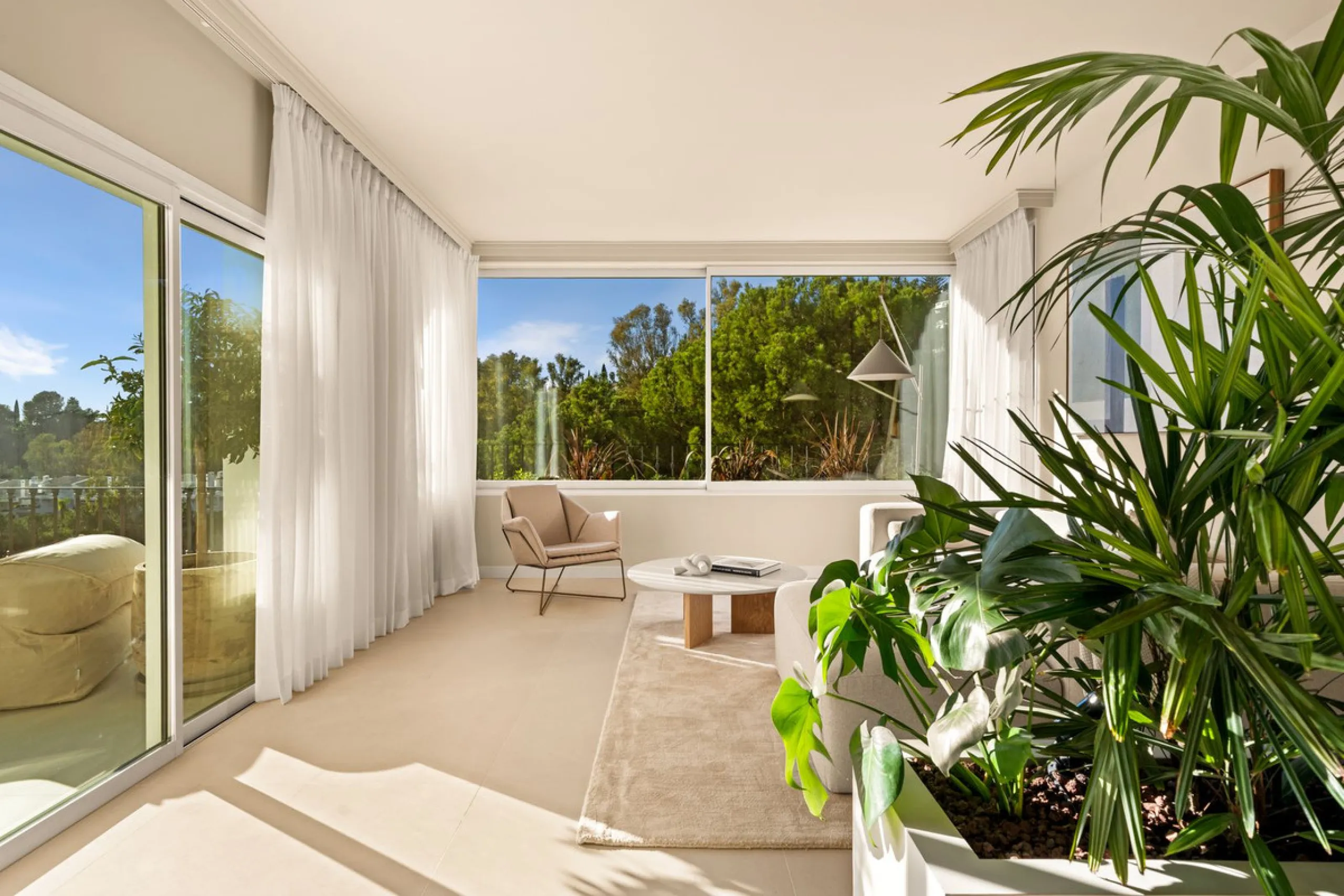 Apartment - Duplex в продаже в Benahavís, Málaga. В доме 3 спален и 4 ванных комнат. Площадь дома 167 м²