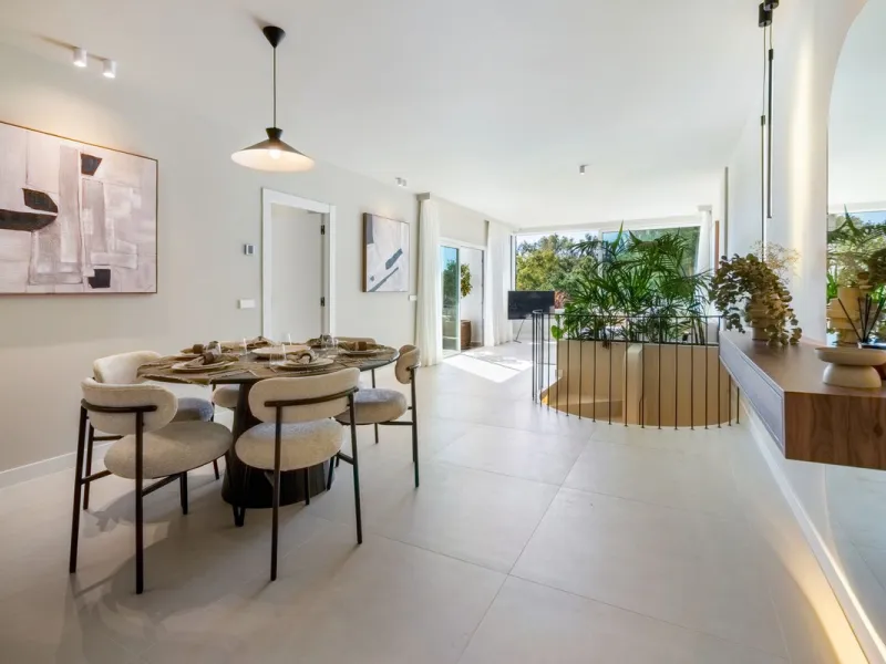 Apartment - Duplex в продаже в Benahavís, Málaga. В доме 3 спален и 4 ванных комнат. Площадь дома 167 м²