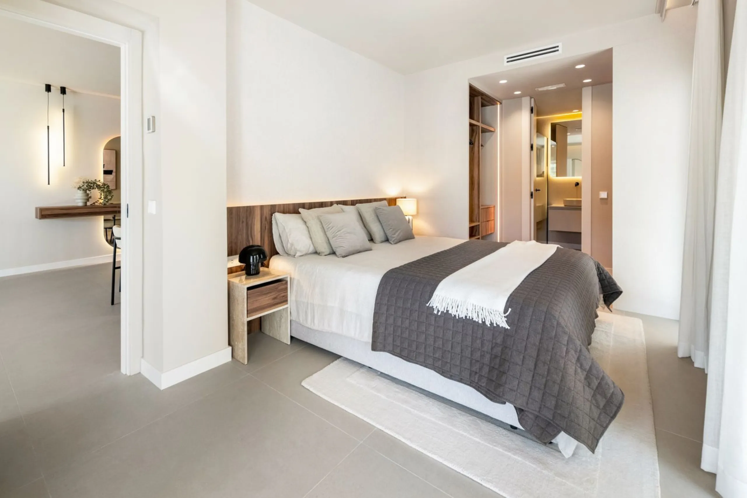 Apartment - Duplex в продаже в Benahavís, Málaga. В доме 3 спален и 4 ванных комнат. Площадь дома 167 м²