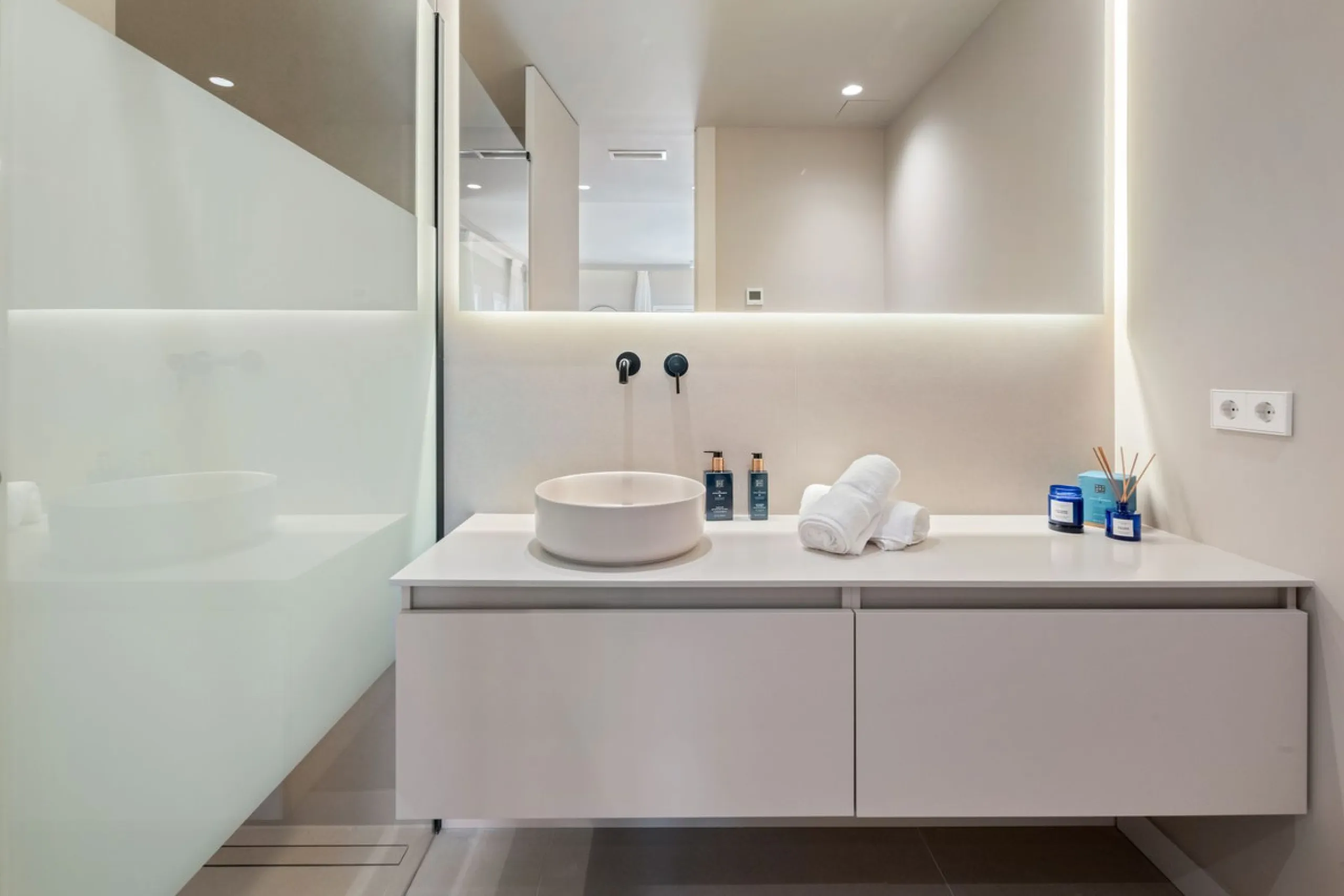 Apartment - Duplex в продаже в Benahavís, Málaga. В доме 3 спален и 4 ванных комнат. Площадь дома 167 м²