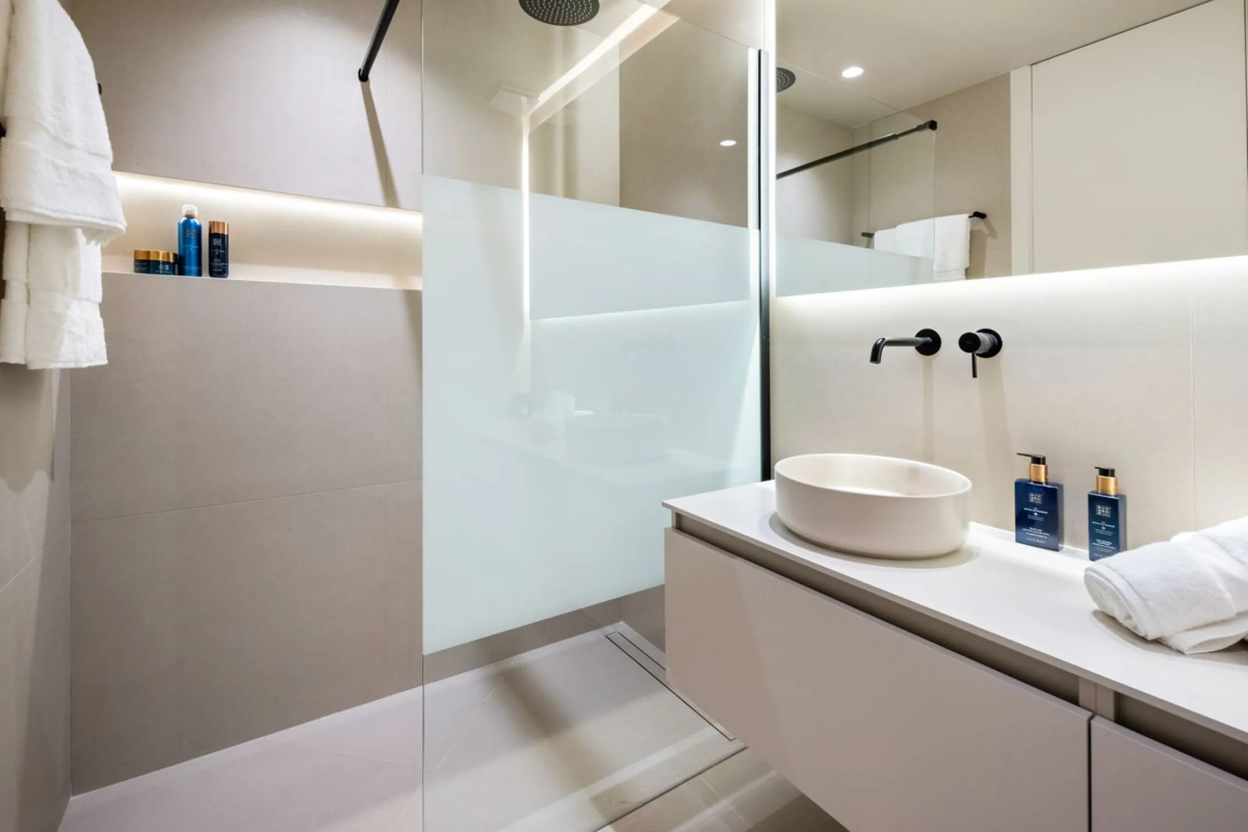 Apartment - Duplex в продаже в Benahavís, Málaga. В доме 3 спален и 4 ванных комнат. Площадь дома 167 м²
