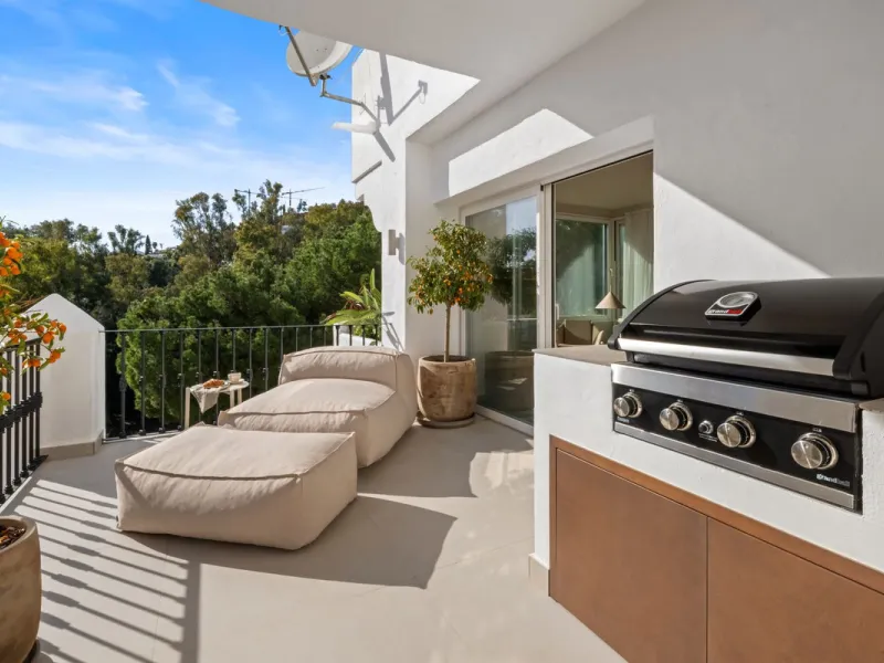 Apartment - Duplex в продаже в Benahavís, Málaga. В доме 3 спален и 4 ванных комнат. Площадь дома 167 м²