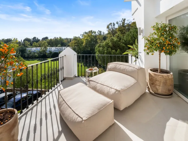 Apartment - Duplex в продаже в Benahavís, Málaga. В доме 3 спален и 4 ванных комнат. Площадь дома 167 м²
