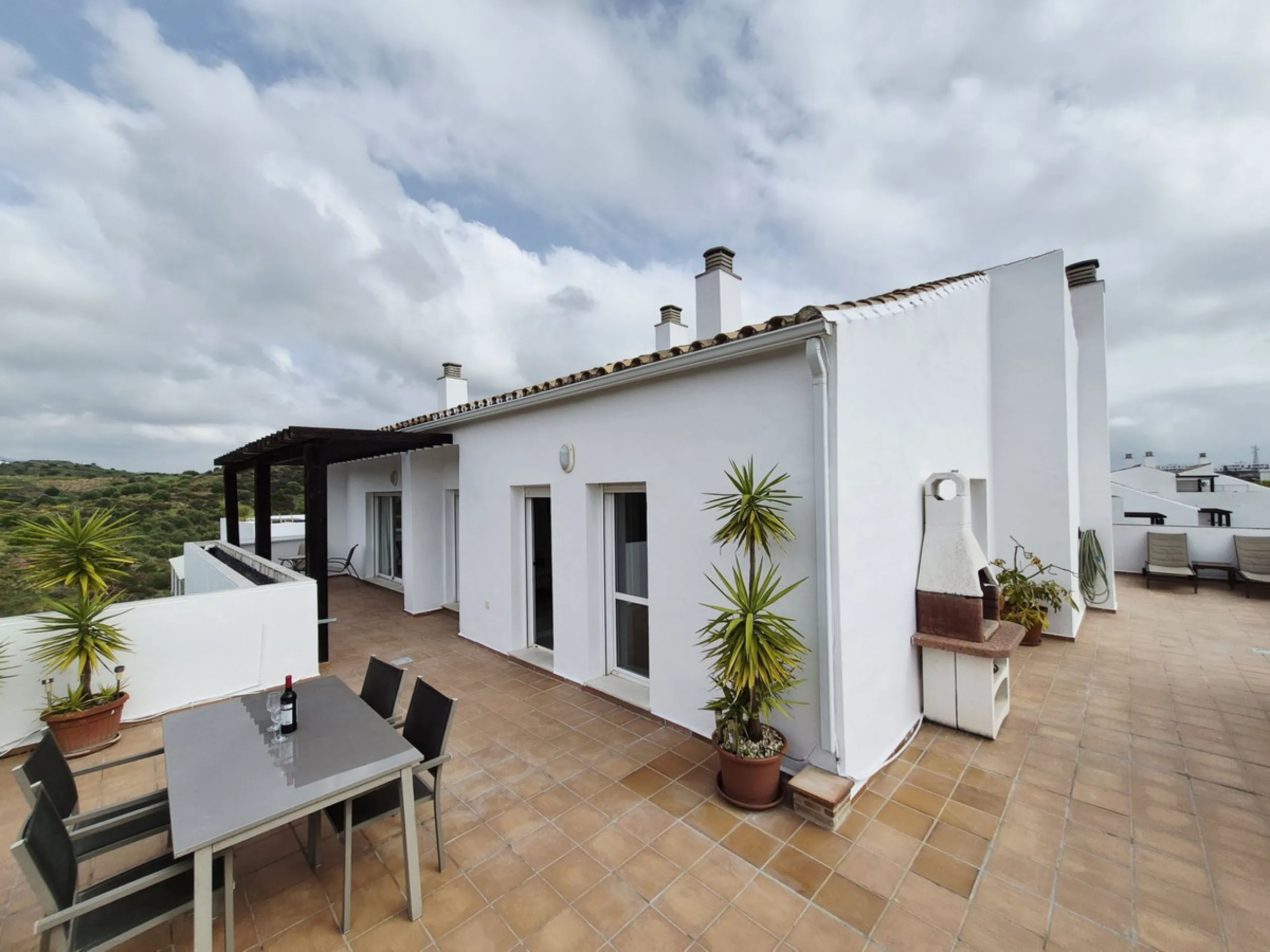 ABSOLUTELY STUNNING PENTHOUSE WITH MAGNIFICENT VIEWS AND A UNIQUE URBAN LOFT-STYLE DESIGN WITH PRIVATE LIFT ENTRY DIRECTLY INTO THE APARTMENT. FROM THE MOMENT YOU ENTER THE APARTMENT YOU NOTICE THE INCREDIBLE LIGHT AND SENSE OF SPACE CREATED BY THE DOUBLE