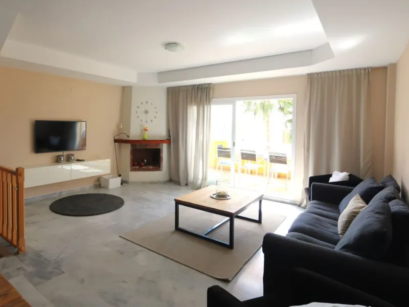 Very nice townhouse in Torreblanca with spectacular views of the sea and the city!