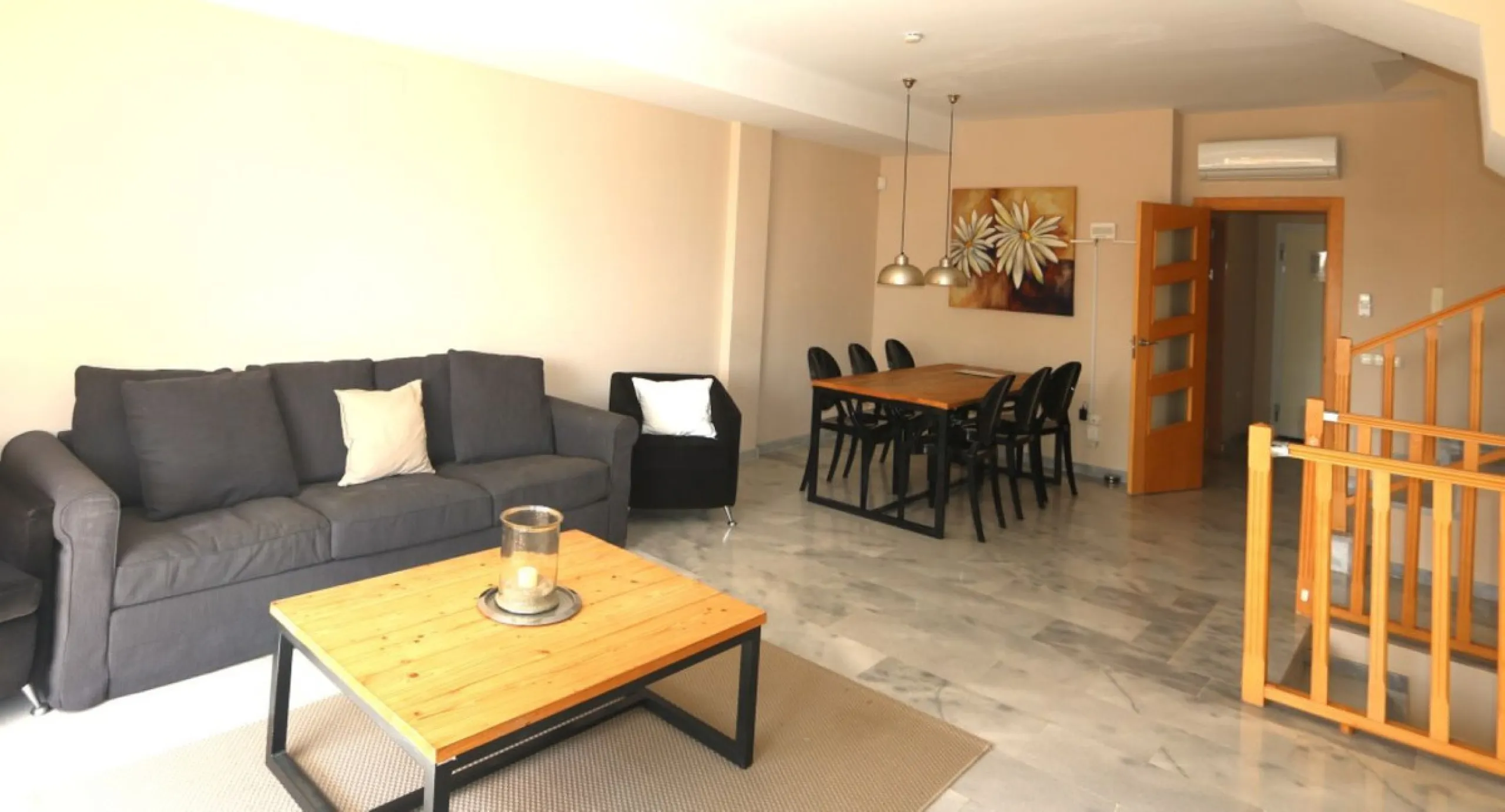 Very nice townhouse in Torreblanca with spectacular views of the sea and the city!