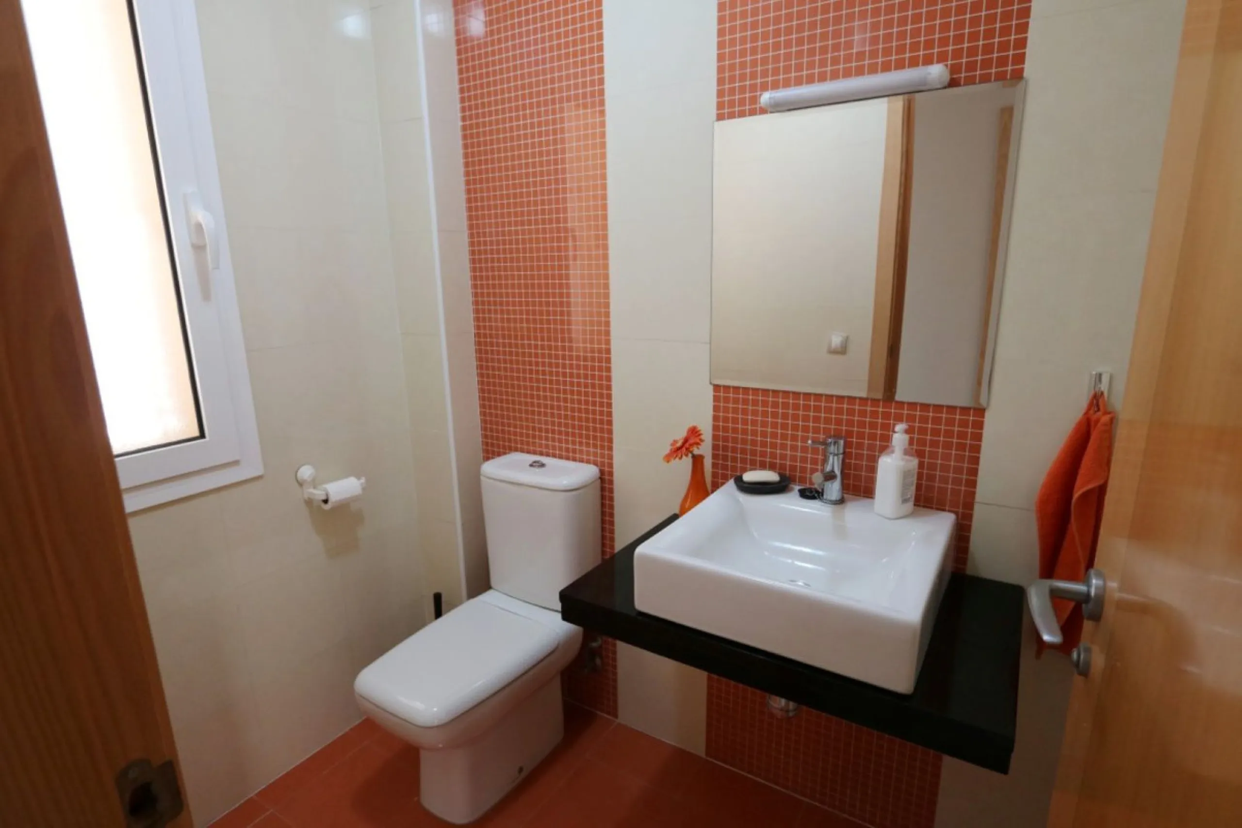 Very nice townhouse in Torreblanca with spectacular views of the sea and the city!