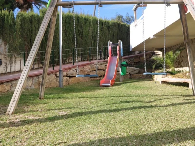 Very nice townhouse in Torreblanca with spectacular views of the sea and the city!