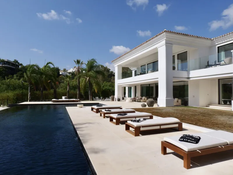 Möblierte Luxusvilla mit Meer- und Bergblick in Benahavís