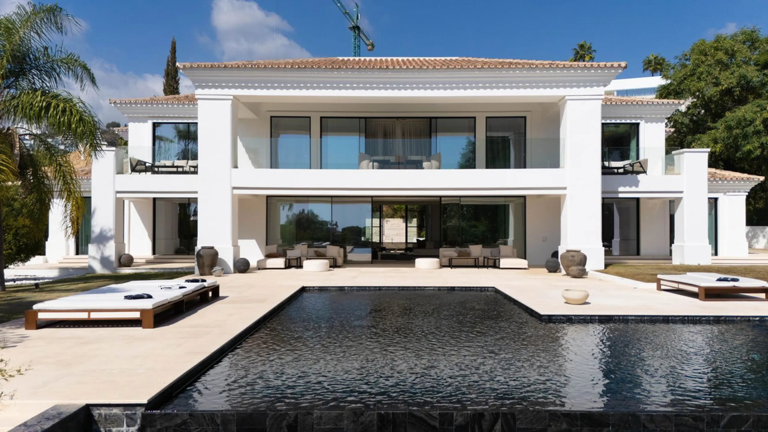 Möblierte Luxusvilla mit Meer- und Bergblick in Benahavís