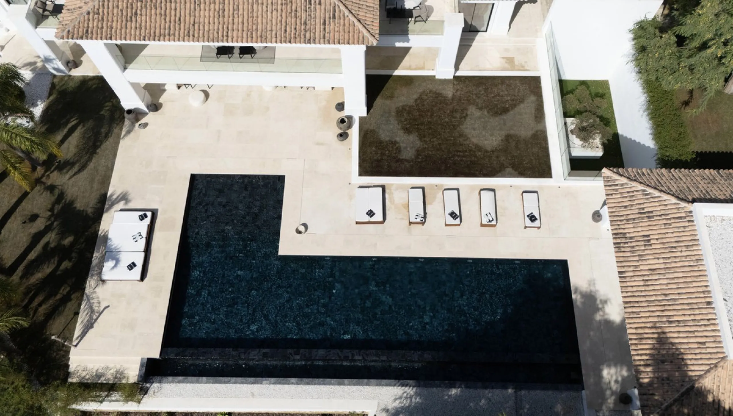 Möblierte Luxusvilla mit Meer- und Bergblick in Benahavís