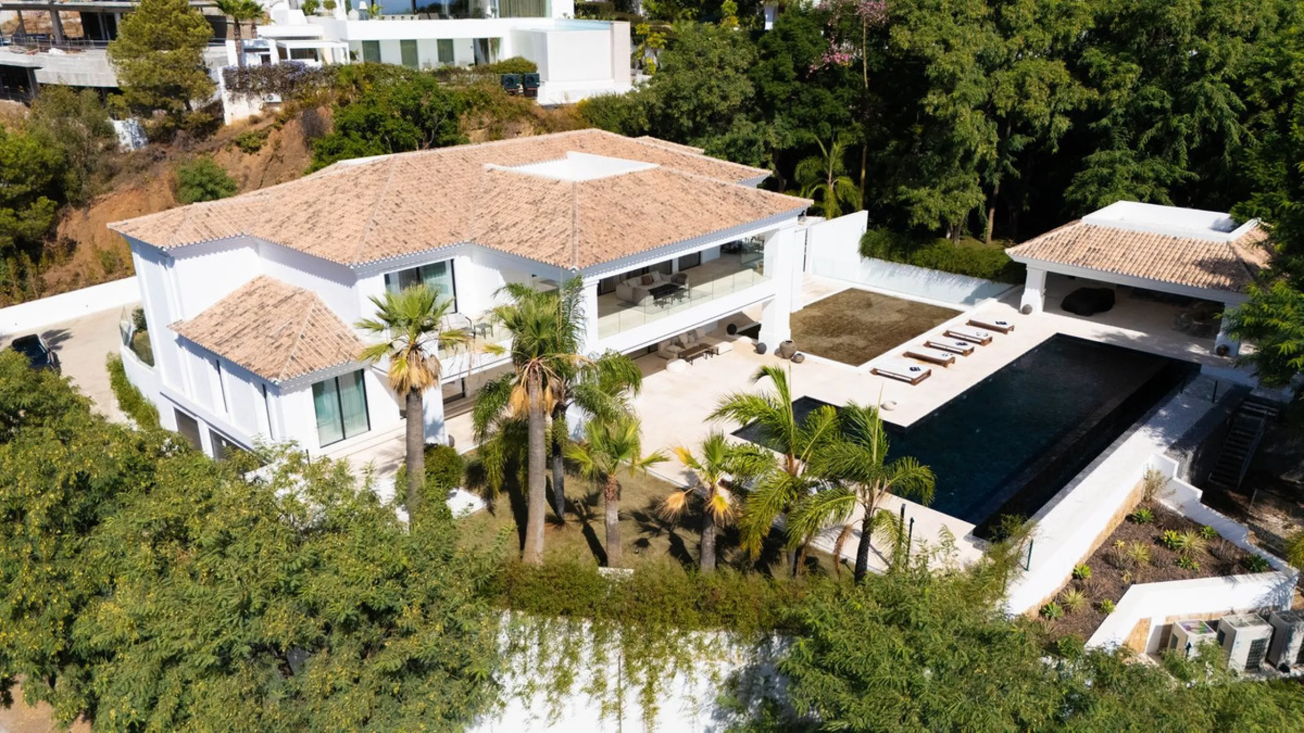 Möblierte Luxusvilla mit Meer- und Bergblick in Benahavís