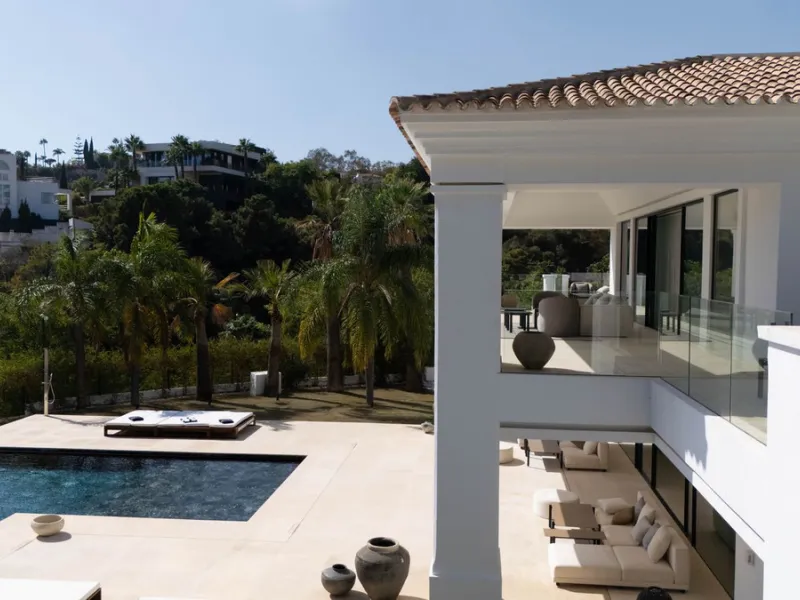 Möblierte Luxusvilla mit Meer- und Bergblick in Benahavís