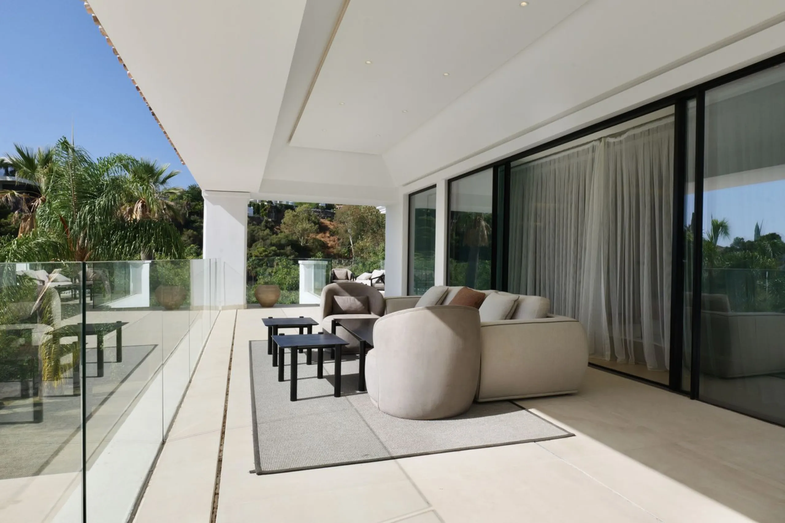 Möblierte Luxusvilla mit Meer- und Bergblick in Benahavís