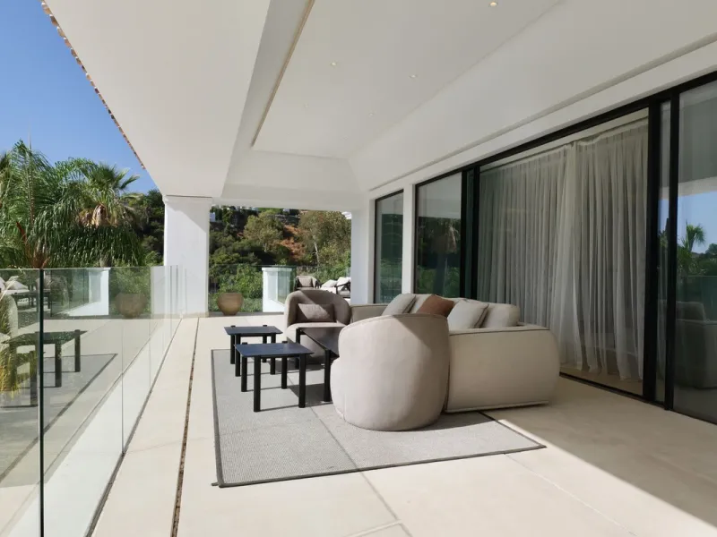 Möblierte Luxusvilla mit Meer- und Bergblick in Benahavís