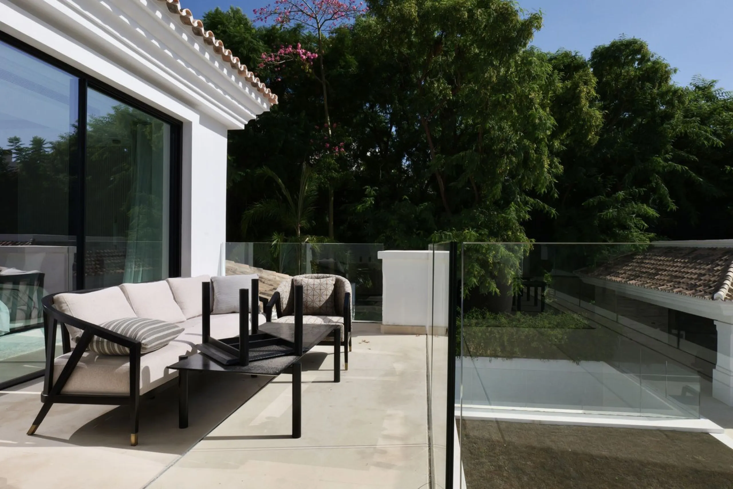 Möblierte Luxusvilla mit Meer- und Bergblick in Benahavís