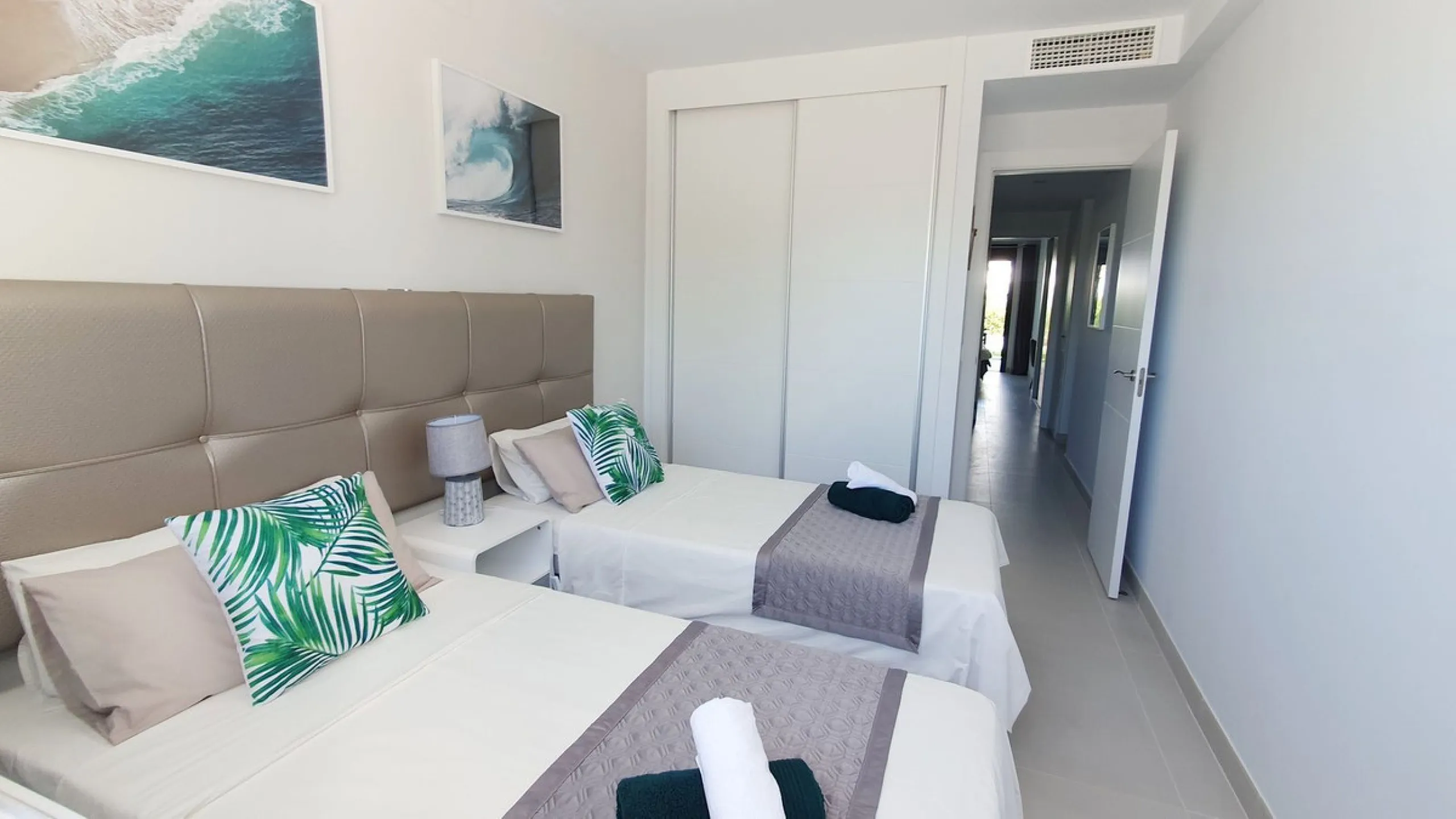 This stunning ground-floor apartment in Los Miradores del Sol Phase I perfectly combines contemporary luxury with Mediterranean indoor-outdoor living on Estepona's exclusive New Golden Mile. Offering 92 m² of elegant interior space and an impressive 84 m²