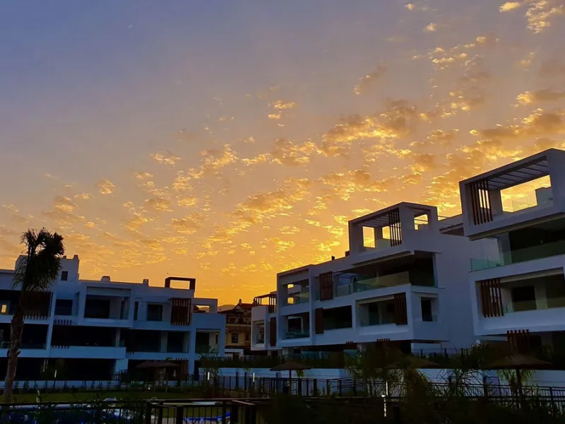 This stunning ground-floor apartment in Los Miradores del Sol Phase I perfectly combines contemporary luxury with Mediterranean indoor-outdoor living on Estepona's exclusive New Golden Mile. Offering 92 m² of elegant interior space and an impressive 84 m²