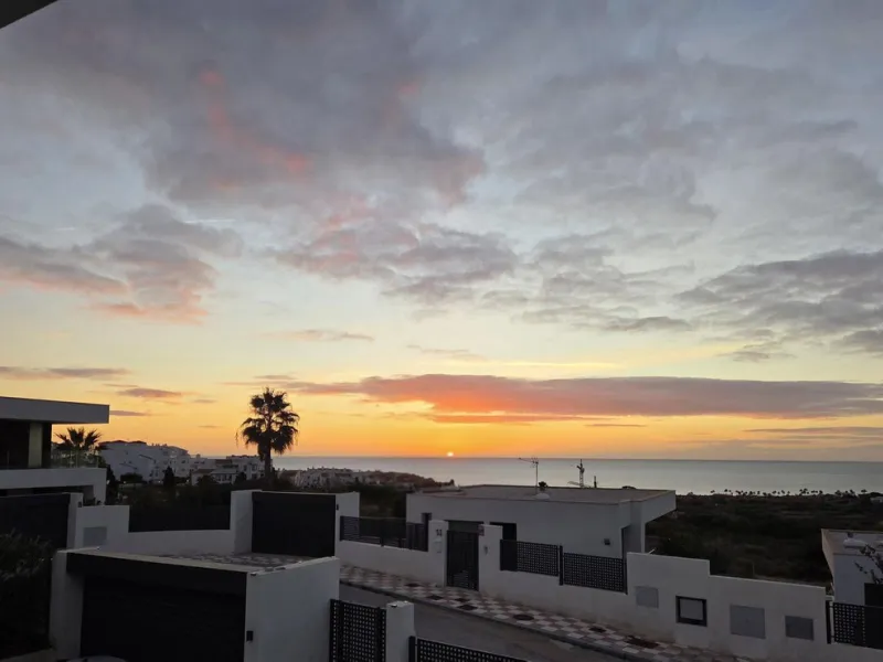 Discover modern Mediterranean living at its finest in this beautifully designed 4-bedroom, 3-bathroom luxury villa, ideally located in the sought-after area of La Duquesa on the Costa del Sol. Offering an enviable blend of elegant architecture, spacious i