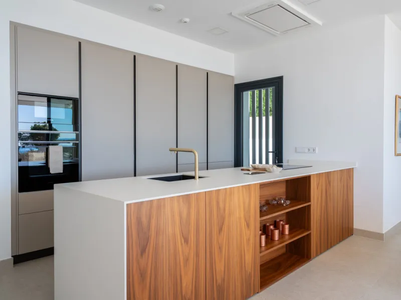 Apartment - Middle Floor Apartment в продаже в Marbella, Málaga. В доме 3 спален и 2 ванных комнат. Площадь дома 169 м²
