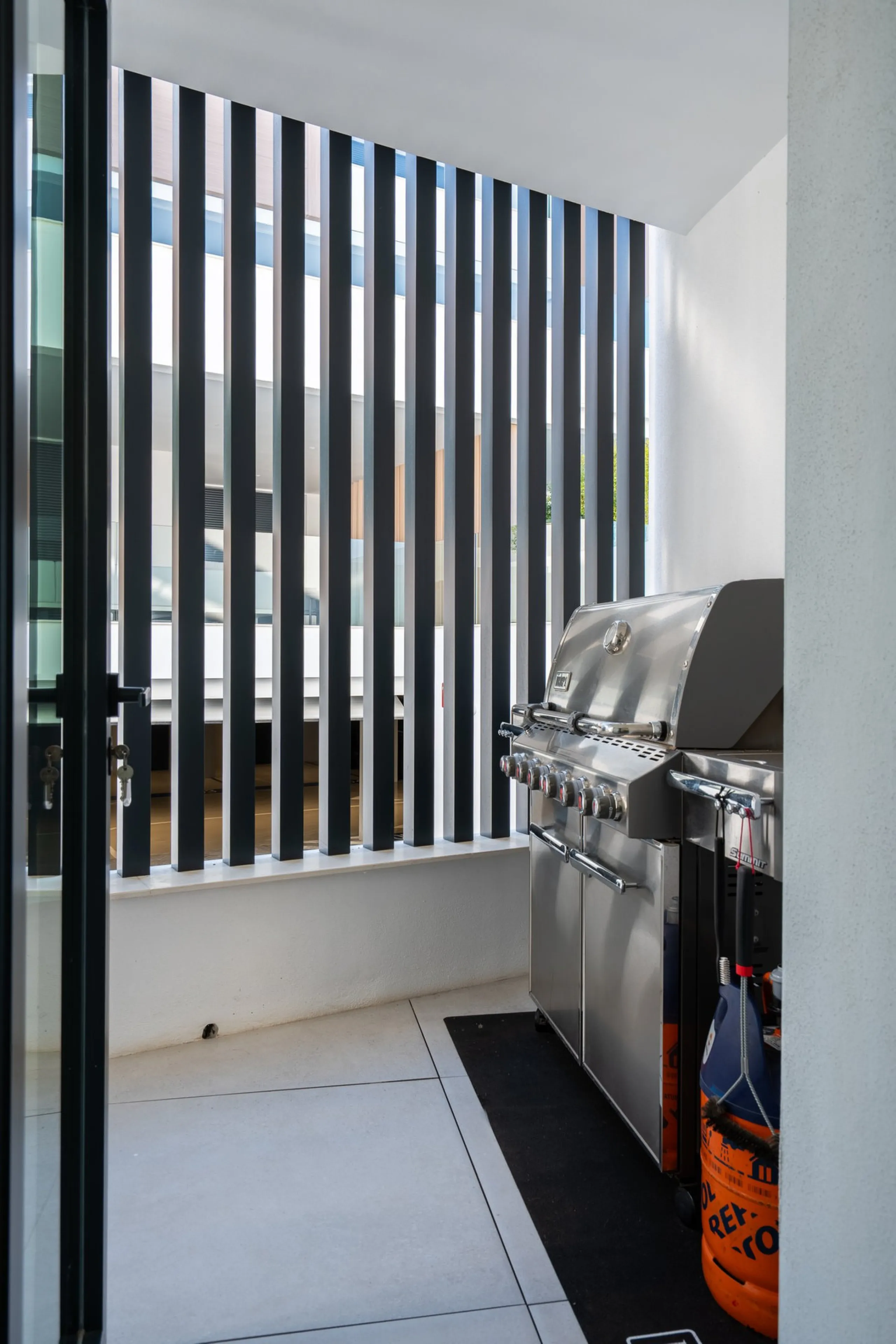Apartment - Middle Floor Apartment в продаже в Marbella, Málaga. В доме 3 спален и 2 ванных комнат. Площадь дома 169 м²