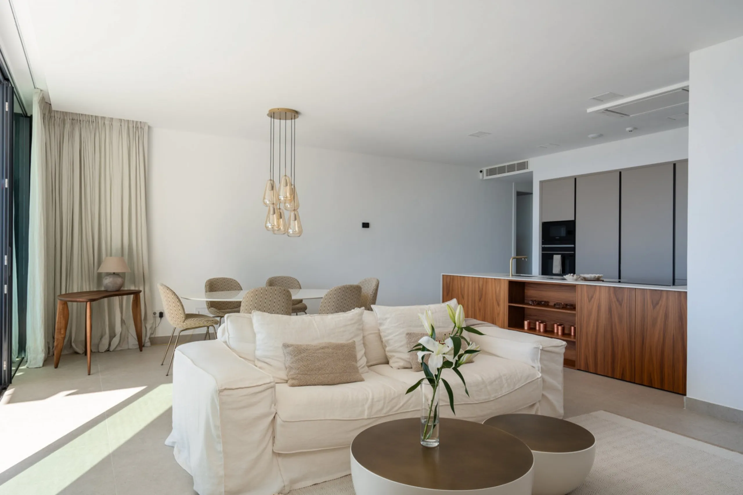 Apartment - Middle Floor Apartment в продаже в Marbella, Málaga. В доме 3 спален и 2 ванных комнат. Площадь дома 169 м²
