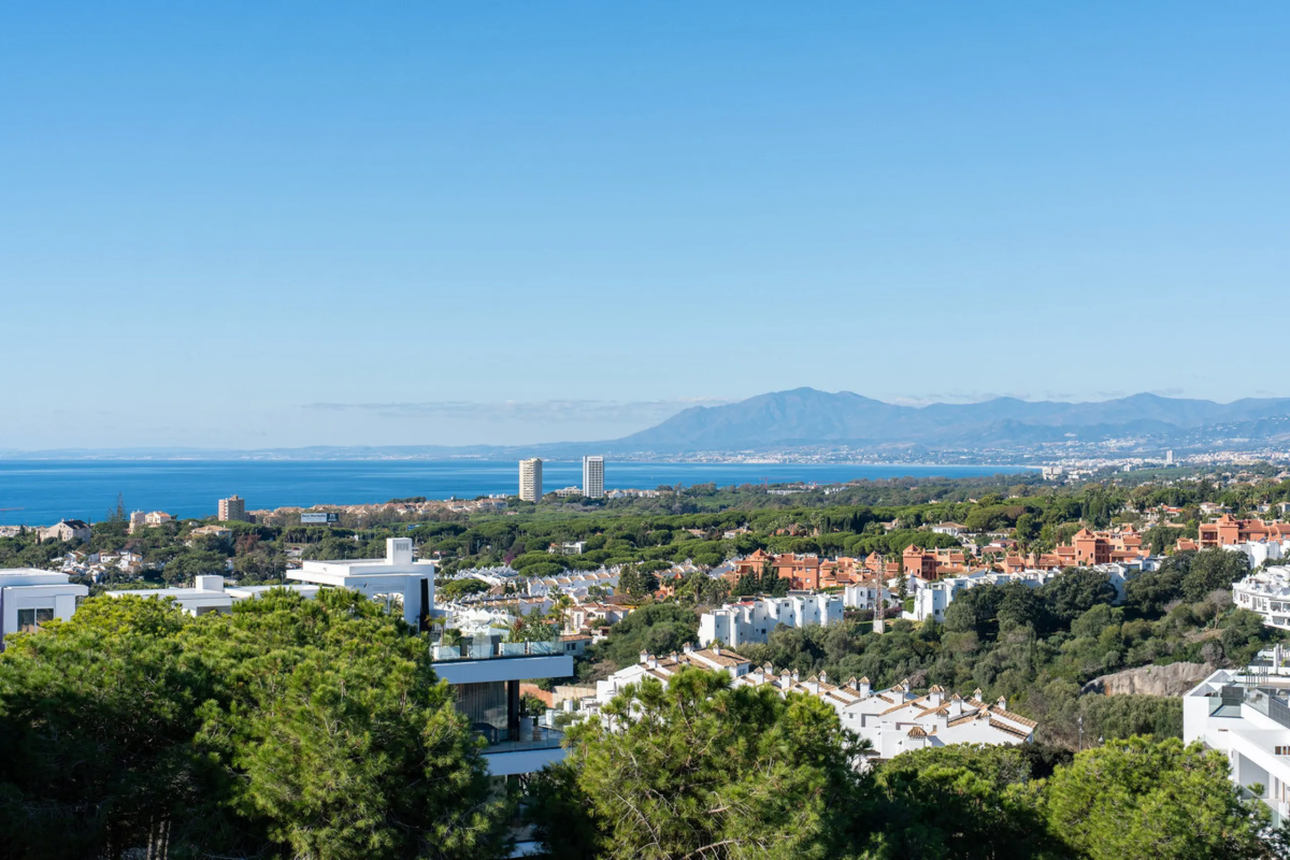 Apartment - Middle Floor Apartment в продаже в Marbella, Málaga. В доме 3 спален и 2 ванных комнат. Площадь дома 169 м²