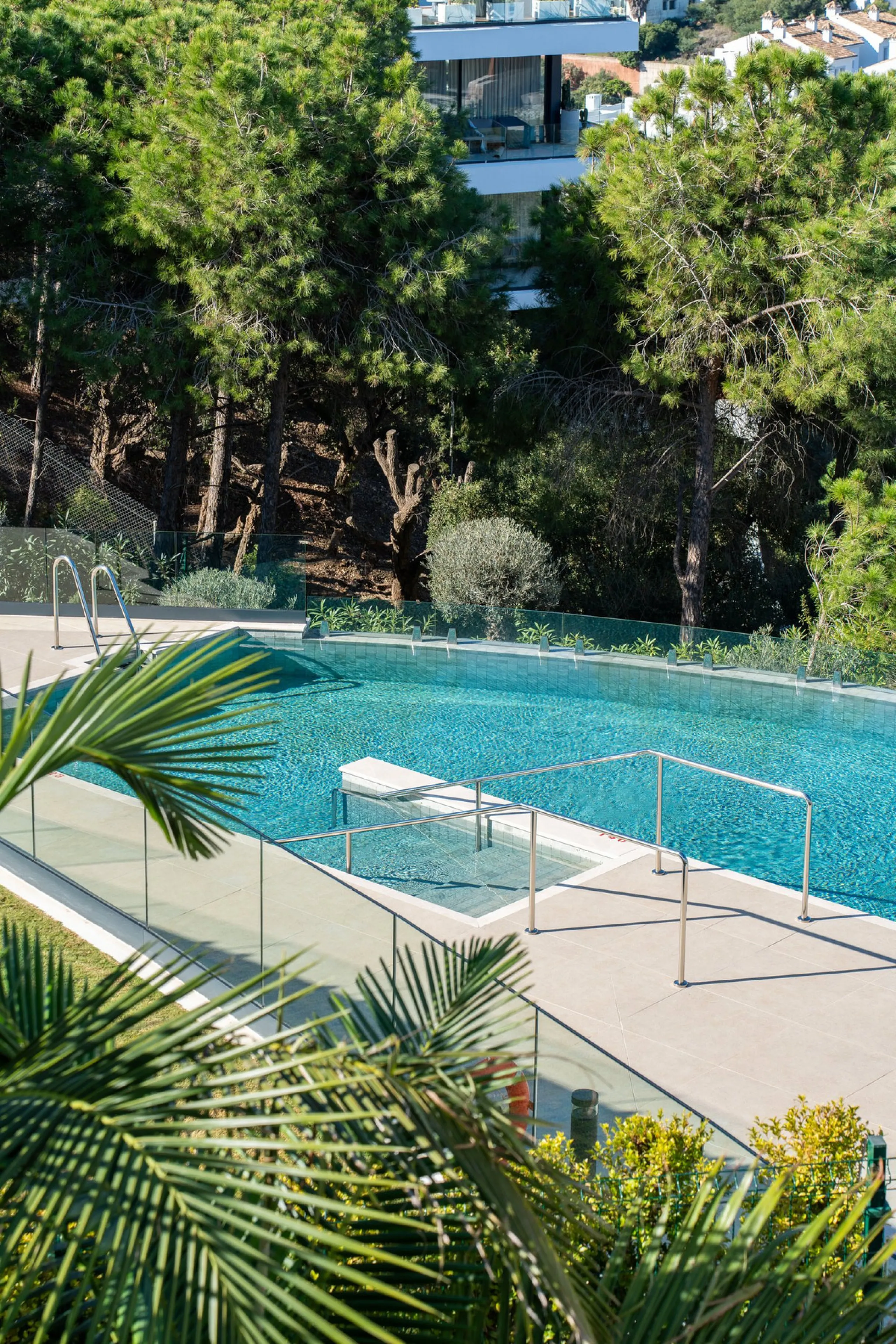 Apartment - Middle Floor Apartment в продаже в Marbella, Málaga. В доме 3 спален и 2 ванных комнат. Площадь дома 169 м²