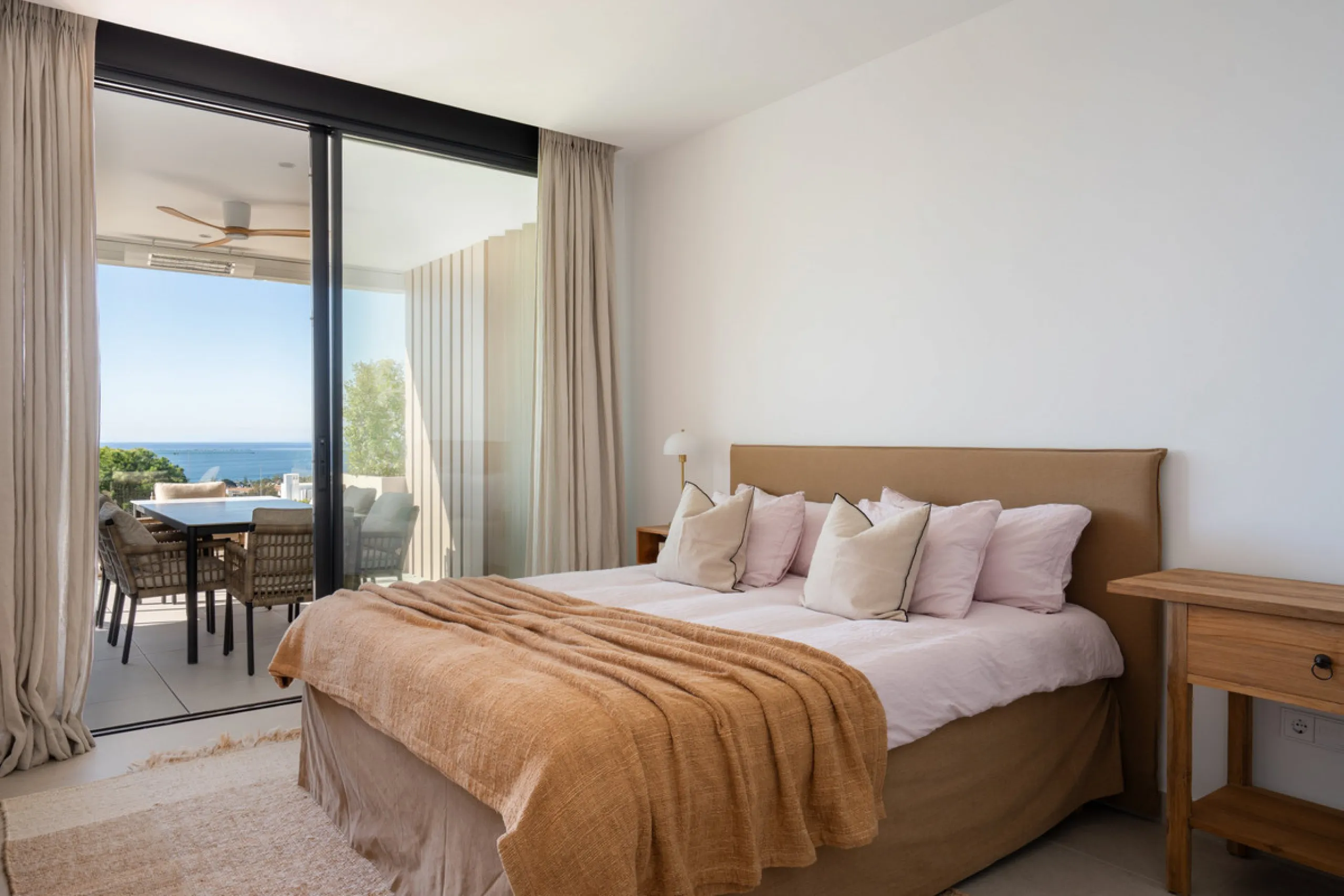 Apartment - Middle Floor Apartment в продаже в Marbella, Málaga. В доме 3 спален и 2 ванных комнат. Площадь дома 169 м²
