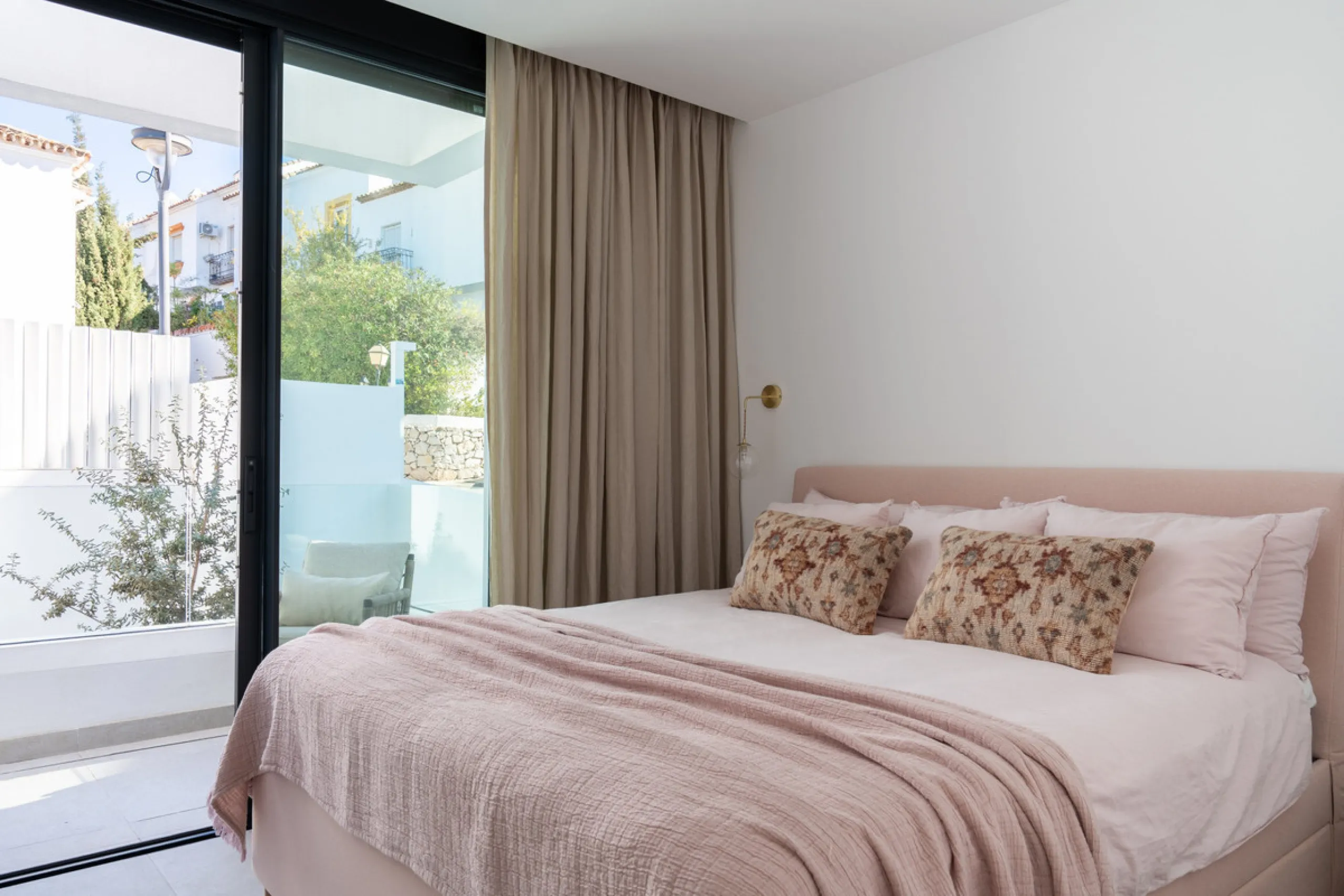 Apartment - Middle Floor Apartment в продаже в Marbella, Málaga. В доме 3 спален и 2 ванных комнат. Площадь дома 169 м²
