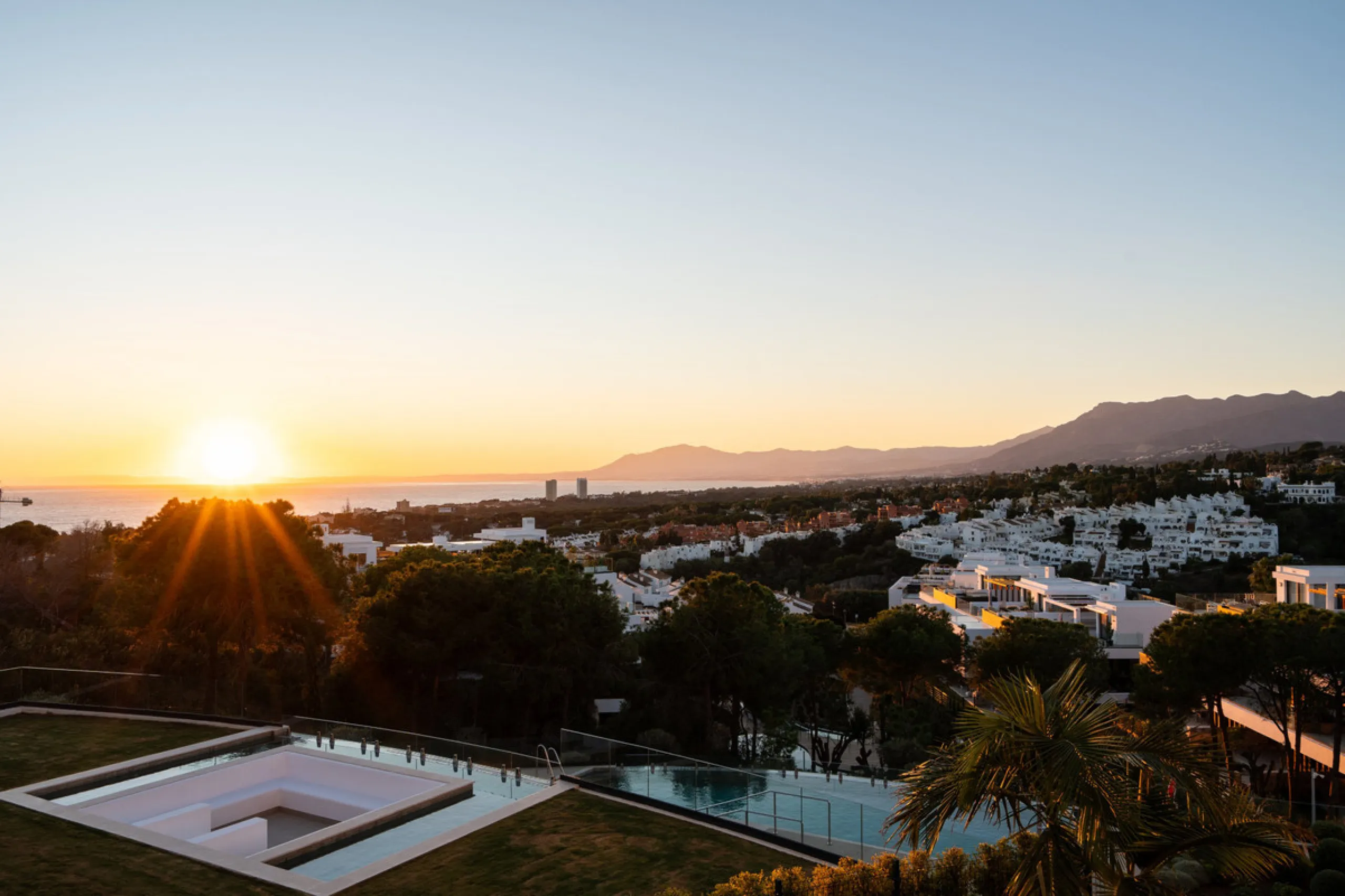 Apartment - Middle Floor Apartment в продаже в Marbella, Málaga. В доме 3 спален и 2 ванных комнат. Площадь дома 169 м²