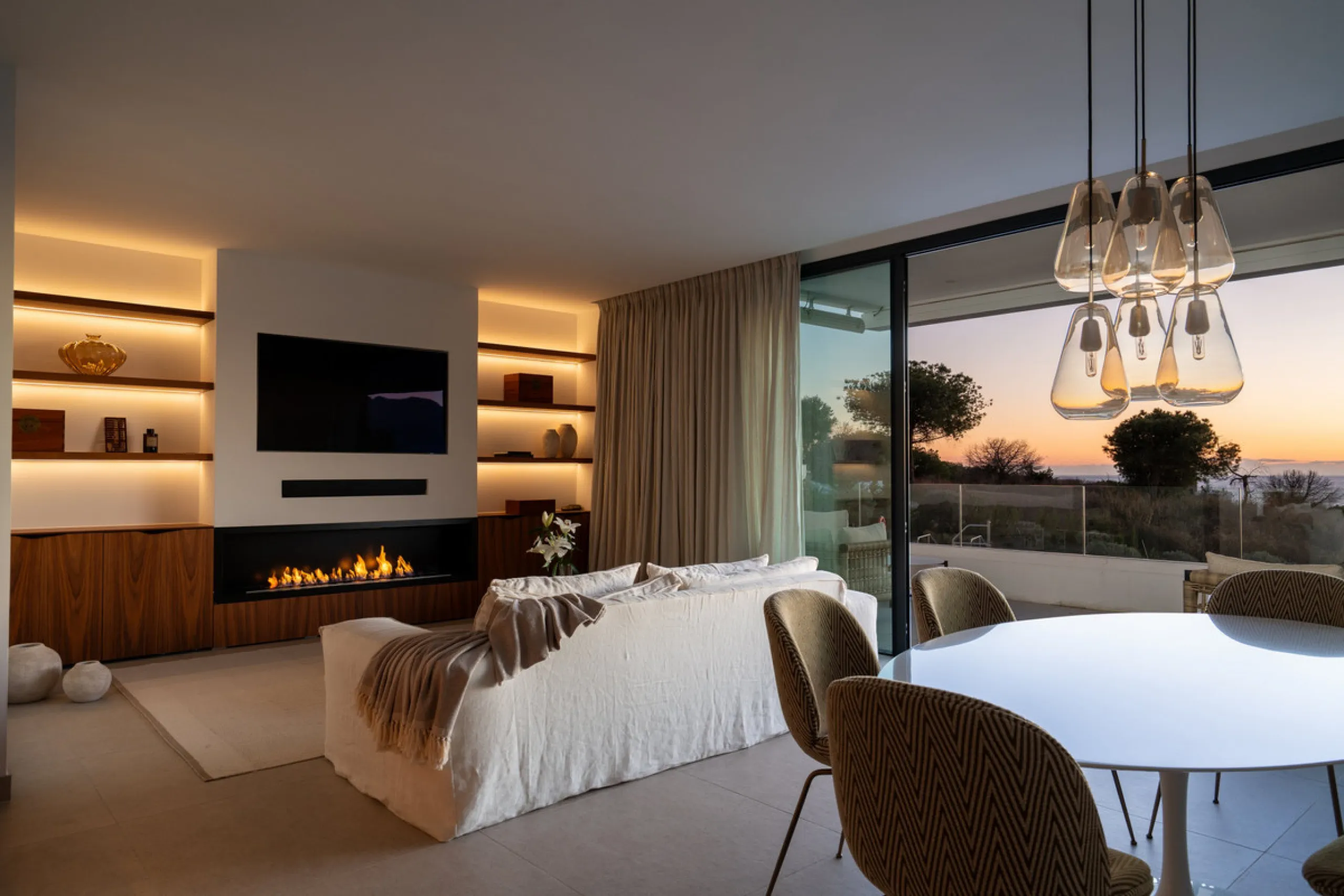 Apartment - Middle Floor Apartment в продаже в Marbella, Málaga. В доме 3 спален и 2 ванных комнат. Площадь дома 169 м²