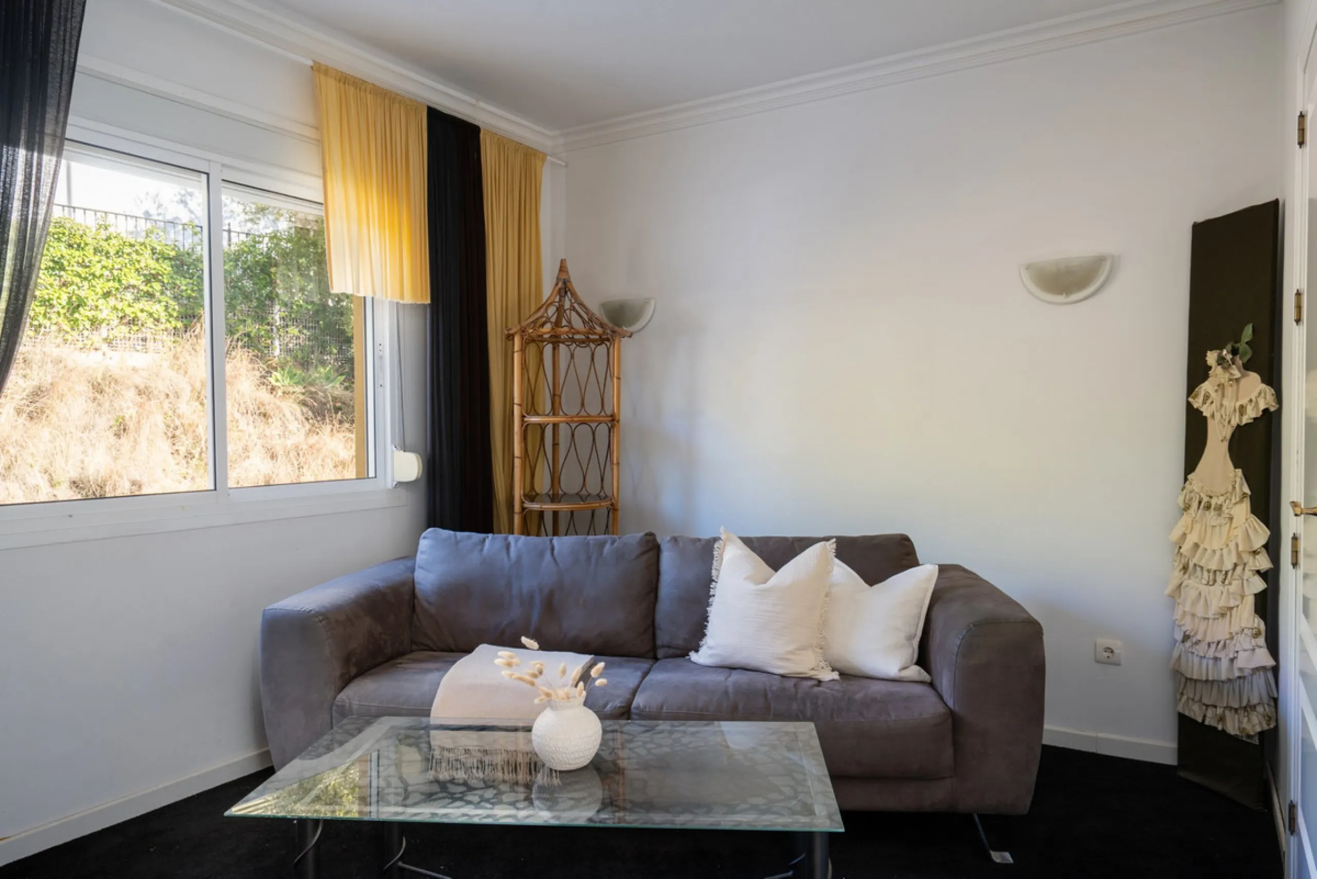 House - Townhouse в продаже в Monda, Málaga. В доме 3 спален и 2 ванных комнат. Площадь дома 237 м²