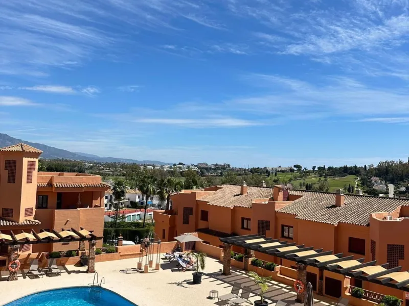 Exceptional Apartment in the Heart of El Paraíso – Ideal for Living or Investment