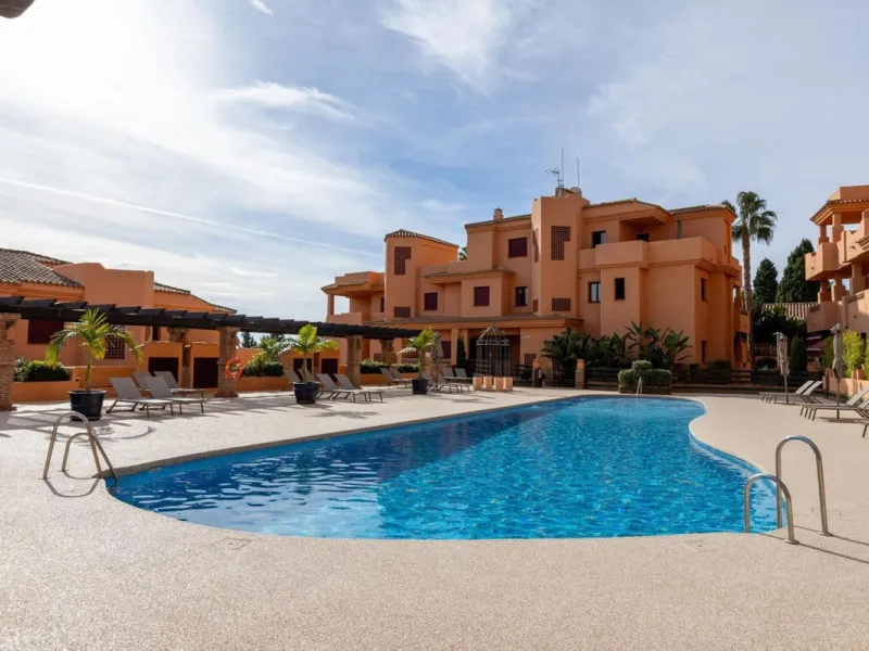 Exceptional Apartment in the Heart of El Paraíso – Ideal for Living or Investment
