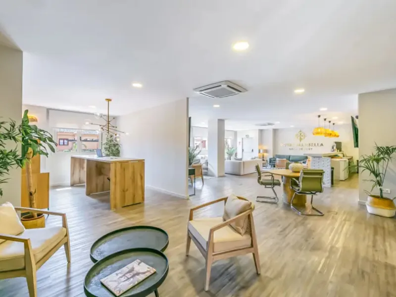Exceptional Apartment in the Heart of El Paraíso – Ideal for Living or Investment