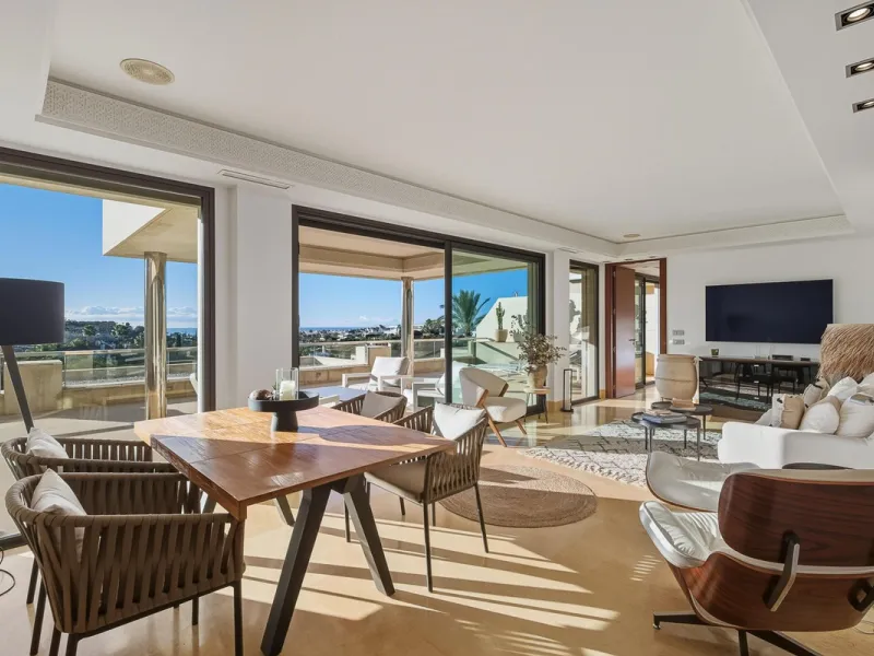 Stunning 2-Bedroom Apartment with Panoramic Views – Los Arrayanes, Nueva Andalucía