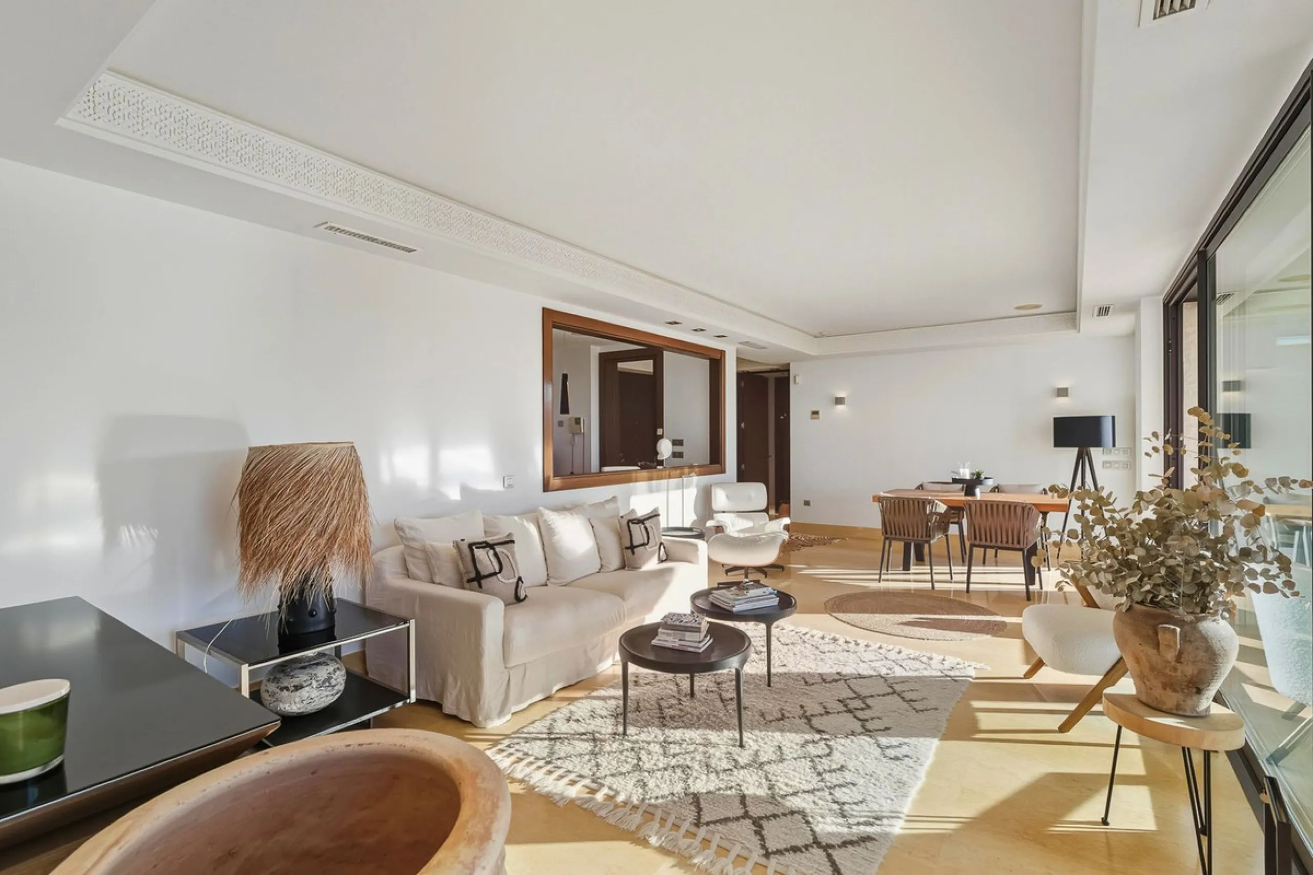 Stunning 2-Bedroom Apartment with Panoramic Views – Los Arrayanes, Nueva Andalucía