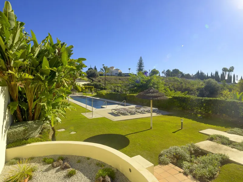 Stunning 2-Bedroom Apartment with Panoramic Views – Los Arrayanes, Nueva Andalucía