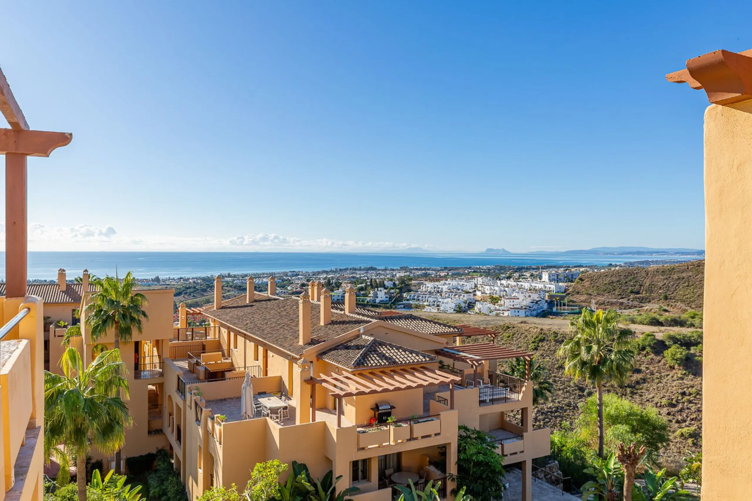 Apartment - Top Floor Apartment в продаже в Benahavís, Málaga. В доме 2 спален и 2 ванных комнат. Площадь дома 118 м²