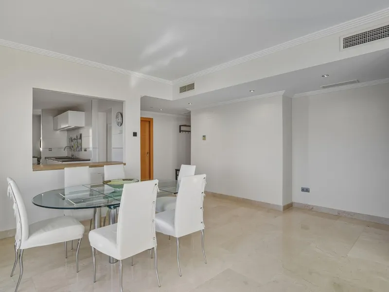 Apartment - Top Floor Apartment в продаже в Benahavís, Málaga. В доме 2 спален и 2 ванных комнат. Площадь дома 118 м²