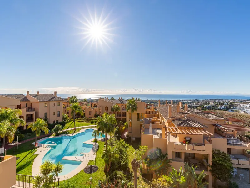 Apartment - Top Floor Apartment в продаже в Benahavís, Málaga. В доме 2 спален и 2 ванных комнат. Площадь дома 118 м²