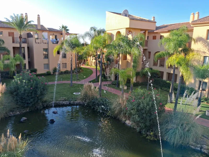 Apartment - Top Floor Apartment в продаже в Benahavís, Málaga. В доме 2 спален и 2 ванных комнат. Площадь дома 118 м²