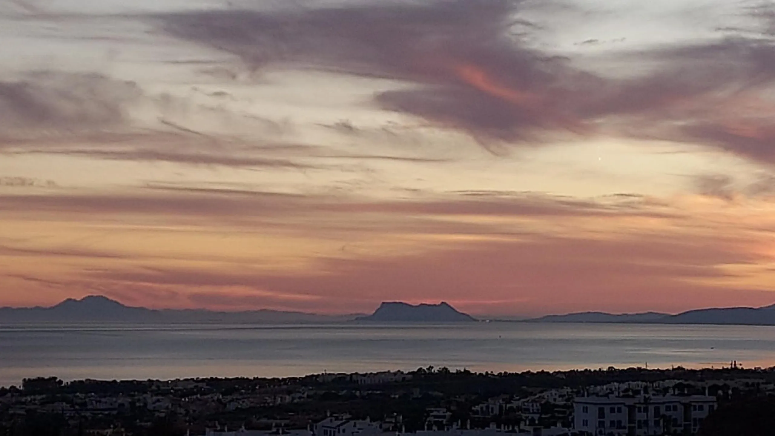 Apartment - Top Floor Apartment в продаже в Benahavís, Málaga. В доме 2 спален и 2 ванных комнат. Площадь дома 118 м²