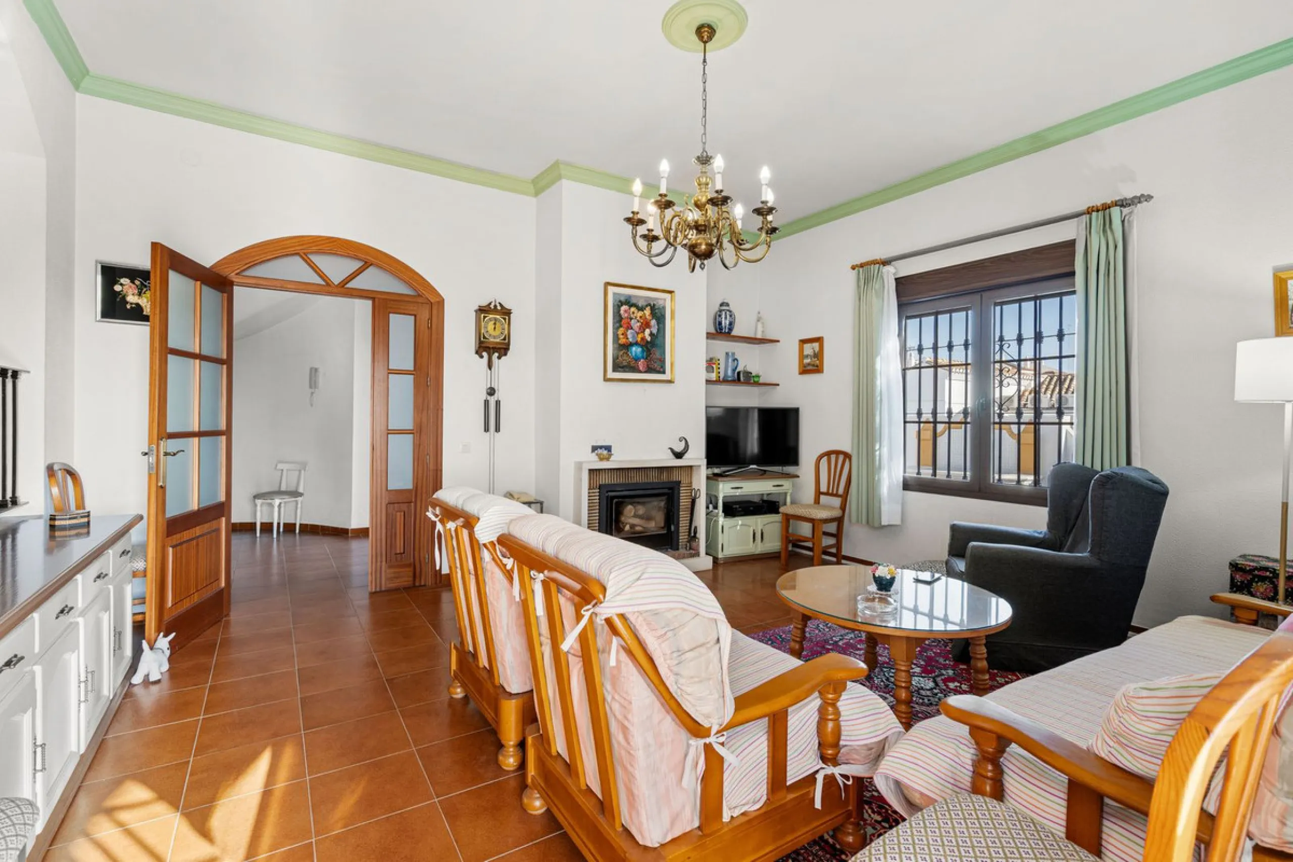 ???? Independent Andalusian-Style Villa in Arroyo de la Miel – 813 m² Plot
